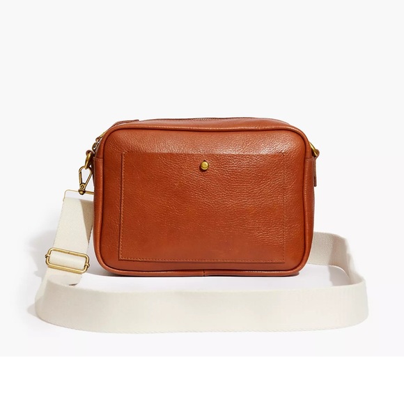 Madewell Handbags - NWT Madewell Large Transport Camera Bag
